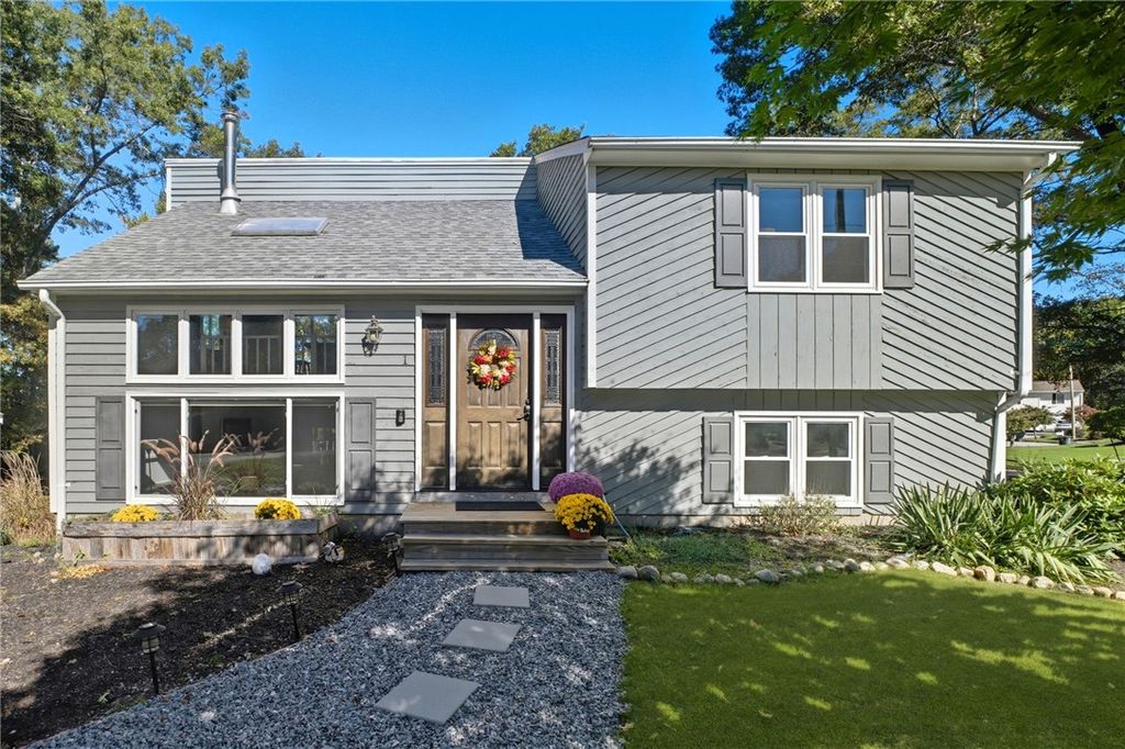 1 Nichole Lane, Coventry, RI 02816