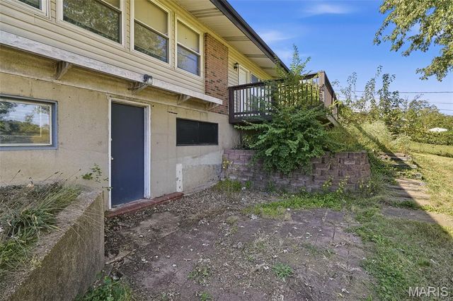 11038 Saginaw Drive, St Louis, MO 63136