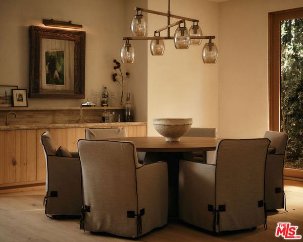 12114 Inavale Place, Los Angeles, CA 90049