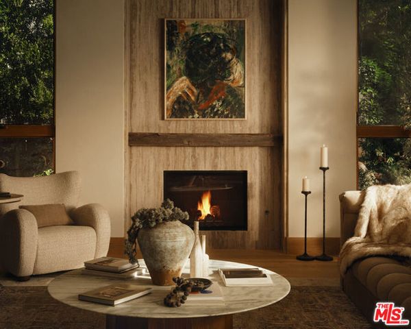 12114 Inavale Place, Los Angeles, CA 90049