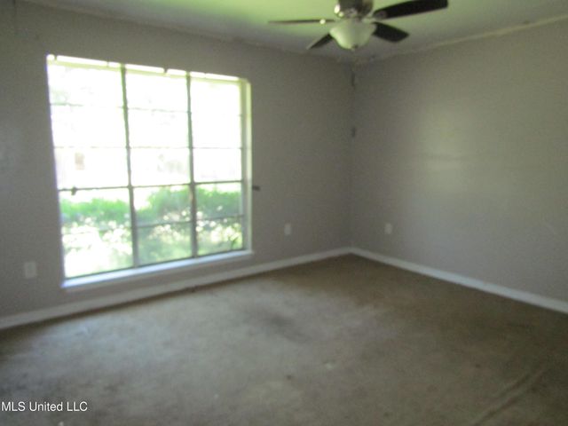 111 Glenstone Circle, Jackson, MS 39212