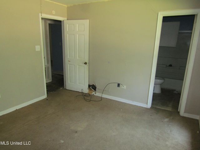 111 Glenstone Circle, Jackson, MS 39212