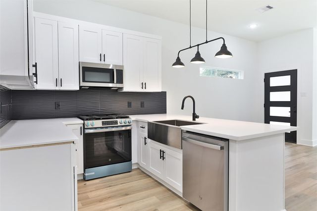 8109 Bigwood Street A, Houston, TX 77078