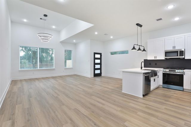 8109 Bigwood Street A, Houston, TX 77078