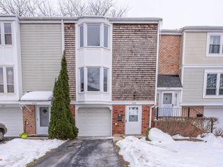 1933 Williamsburg Drive, Hoffman Estates, IL 60169