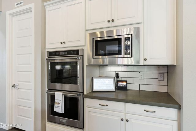 9358 W FOOTHILL Drive, Peoria, AZ 85383