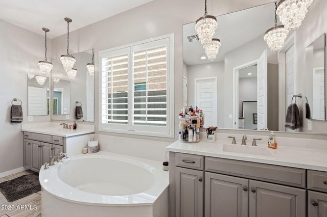 9358 W FOOTHILL Drive, Peoria, AZ 85383