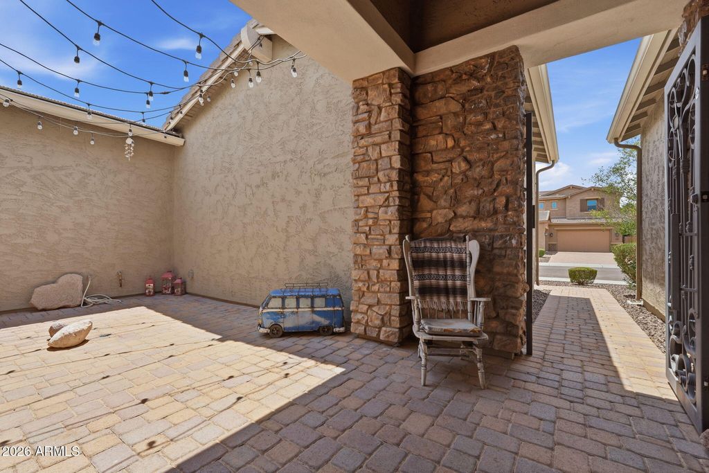 9358 W FOOTHILL Drive, Peoria, AZ 85383 — photo 5