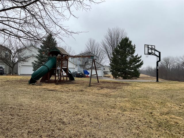 2808 Irving Avenue, Iowa City, IA 52246