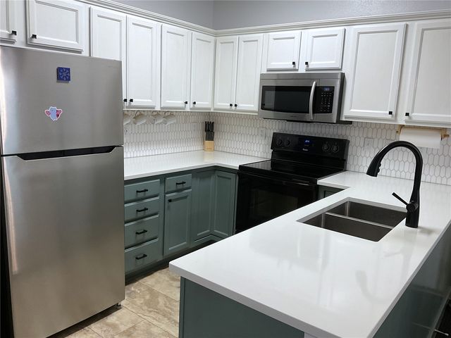 2808 Irving Avenue, Iowa City, IA 52246