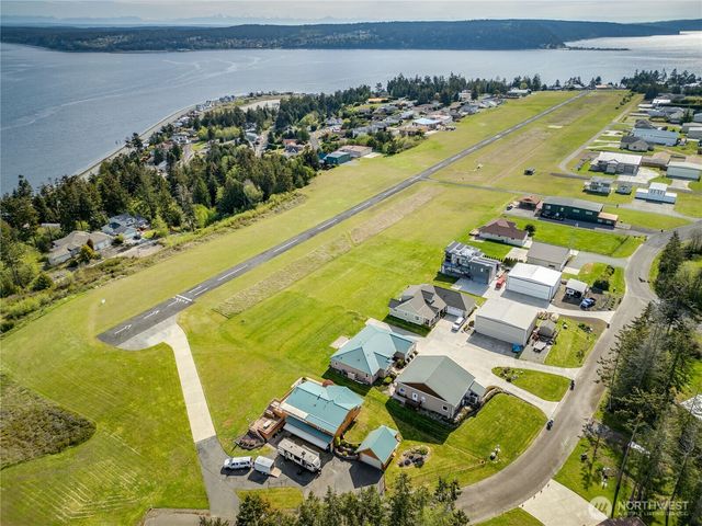 70 Salal Way, Sequim, WA 98382