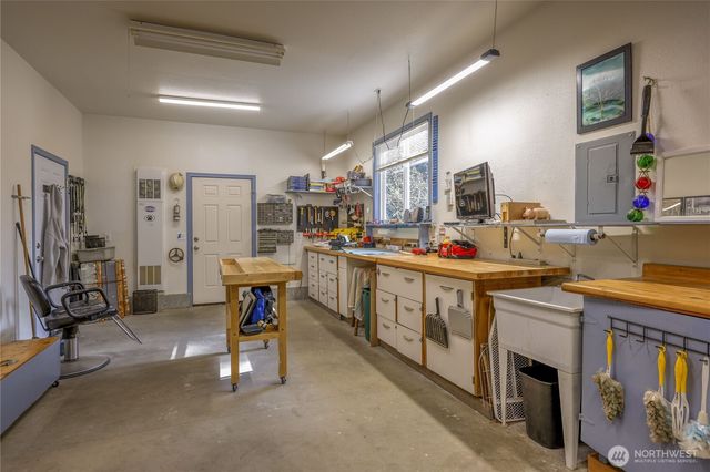 70 Salal Way, Sequim, WA 98382