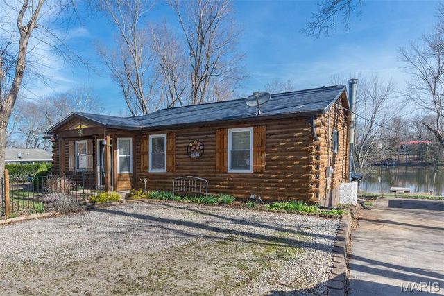 14729 Southlake Drive, De Soto, MO 63020