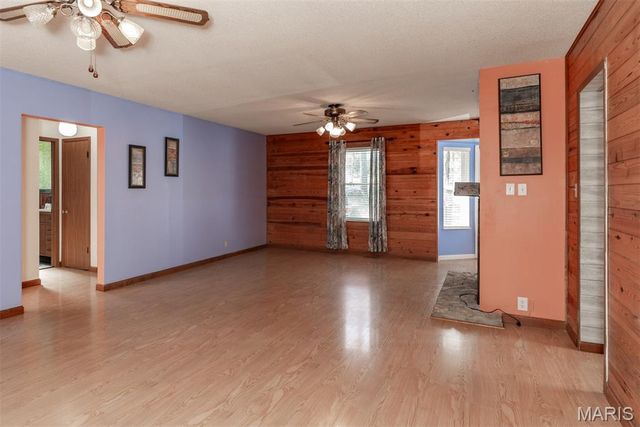 14729 Southlake Drive, De Soto, MO 63020