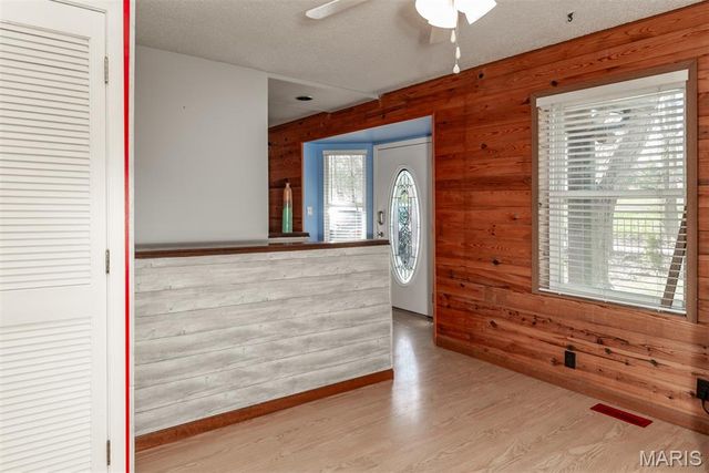 14729 Southlake Drive, De Soto, MO 63020