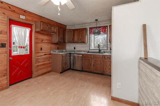 14729 Southlake Drive, De Soto, MO 63020