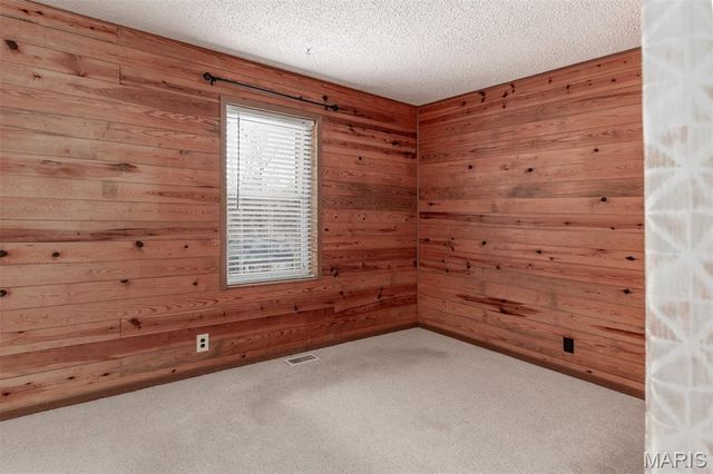 14729 Southlake Drive, De Soto, MO 63020