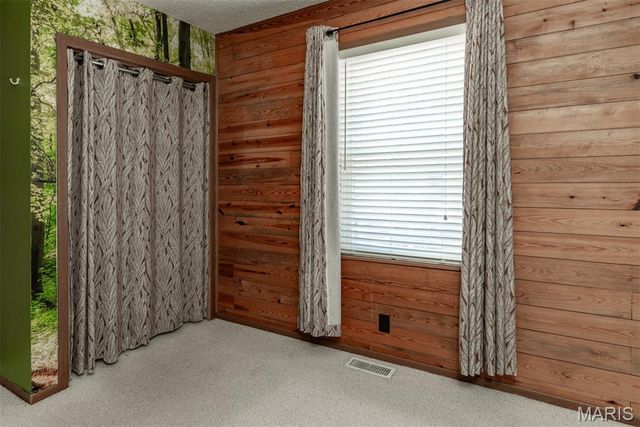 14729 Southlake Drive, De Soto, MO 63020