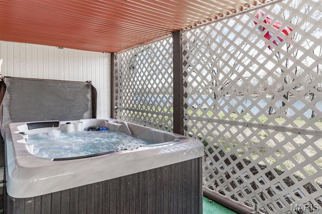14729 Southlake Drive, De Soto, MO 63020