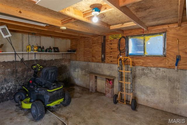 14729 Southlake Drive, De Soto, MO 63020