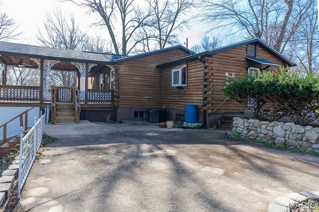14729 Southlake Drive, De Soto, MO 63020