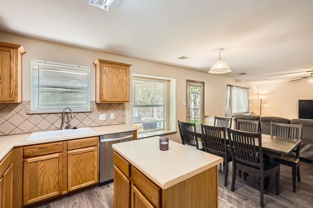 1900 Jesse Owens DR, Austin, TX 78748
