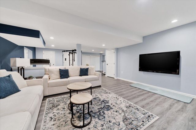 5052 GRUNDY WAY, Doylestown, PA 18902