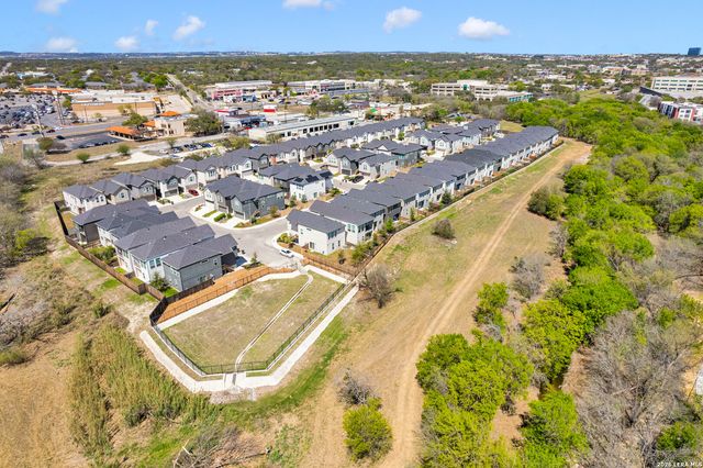 8851 Oakland Rd Unit 36, San Antonio, TX 78240