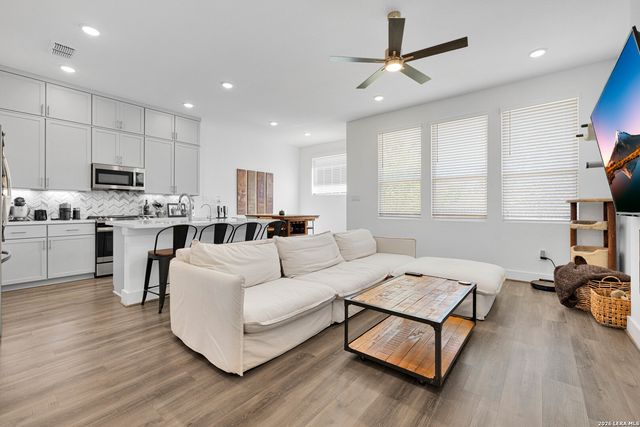 8851 Oakland Rd Unit 36, San Antonio, TX 78240