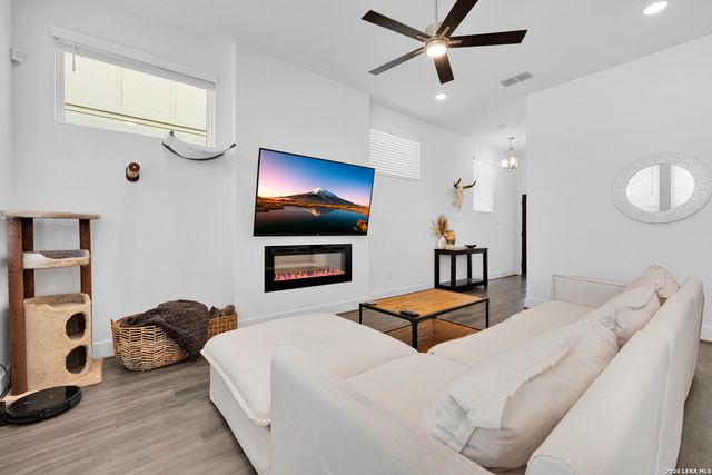 8851 Oakland Rd Unit 36, San Antonio, TX 78240