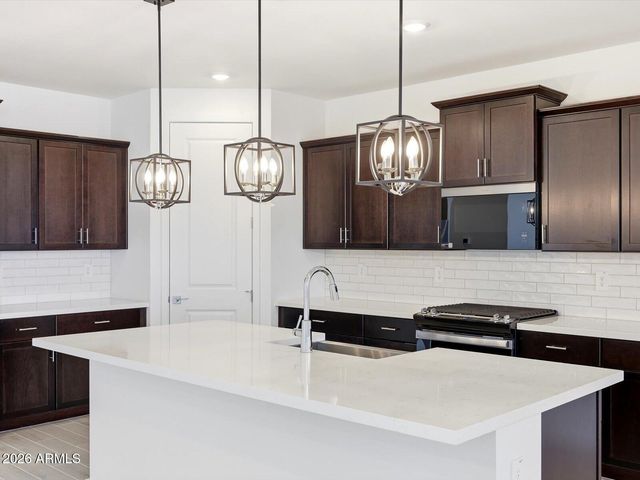 2595 E VINTAGE Drive, San Tan Valley, AZ 85143