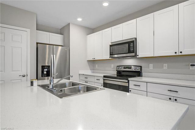 15436 Wildflower CIR, Naples, FL 34119