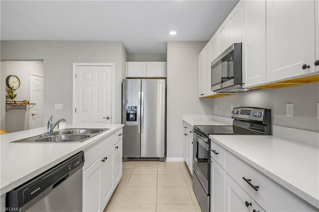 15436 Wildflower CIR, Naples, FL 34119