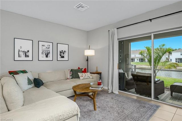 15436 Wildflower CIR, Naples, FL 34119