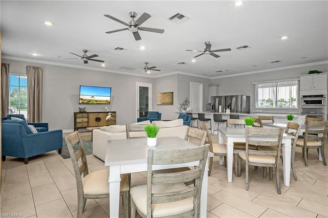 15436 Wildflower CIR, Naples, FL 34119