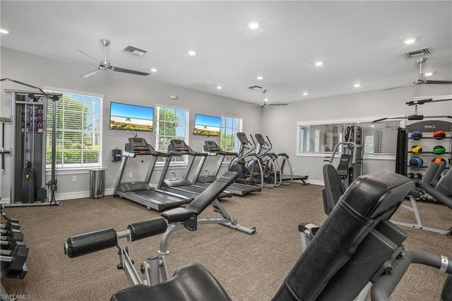 15436 Wildflower CIR, Naples, FL 34119