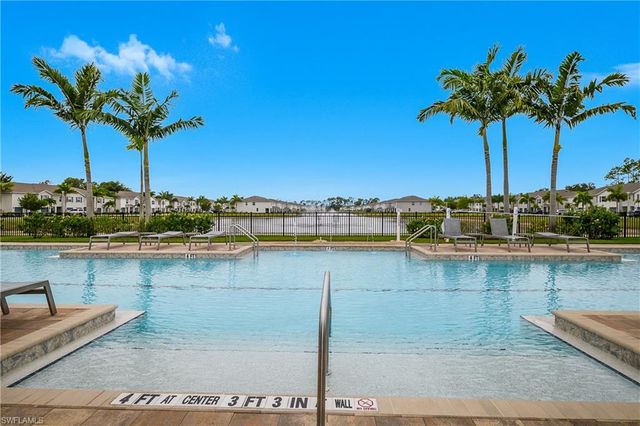 15436 Wildflower CIR, Naples, FL 34119