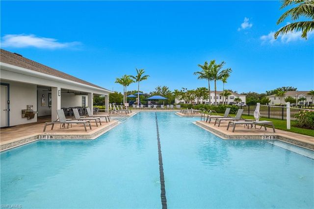 15436 Wildflower CIR, Naples, FL 34119