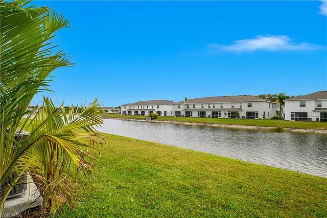 15436 Wildflower CIR, Naples, FL 34119