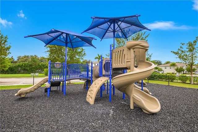 15436 Wildflower CIR, Naples, FL 34119