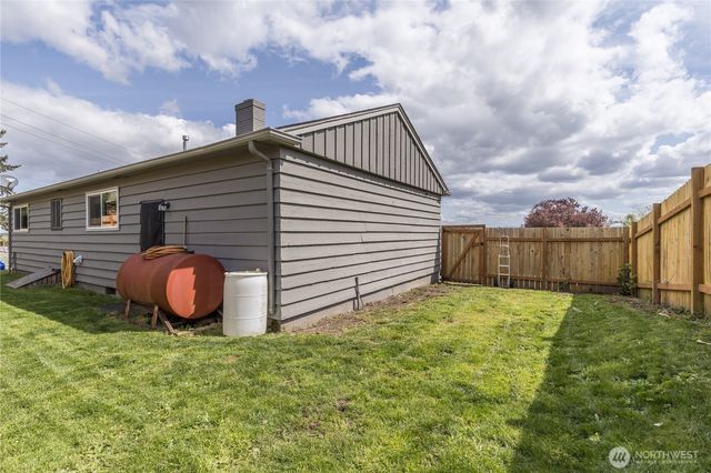 1324 E Fairbanks Street, Tacoma, WA 98404