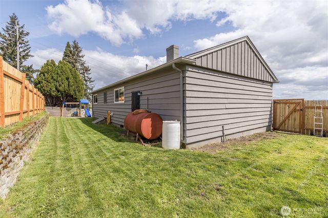 1324 E Fairbanks Street, Tacoma, WA 98404