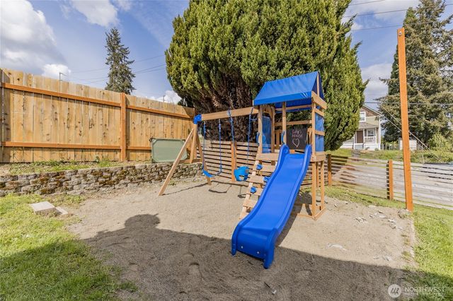 1324 E Fairbanks Street, Tacoma, WA 98404