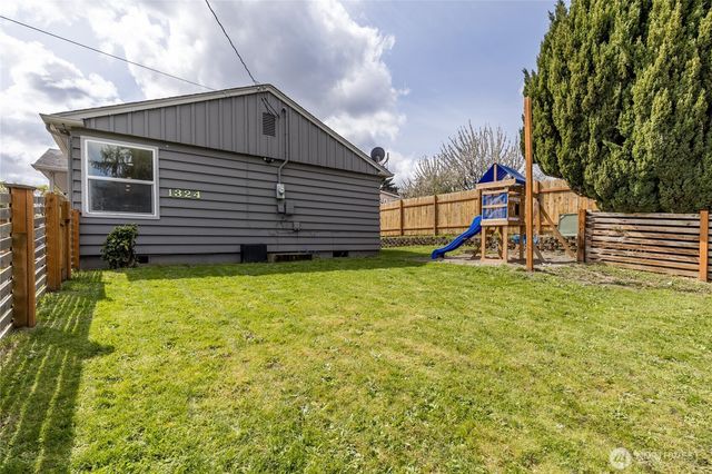 1324 E Fairbanks Street, Tacoma, WA 98404