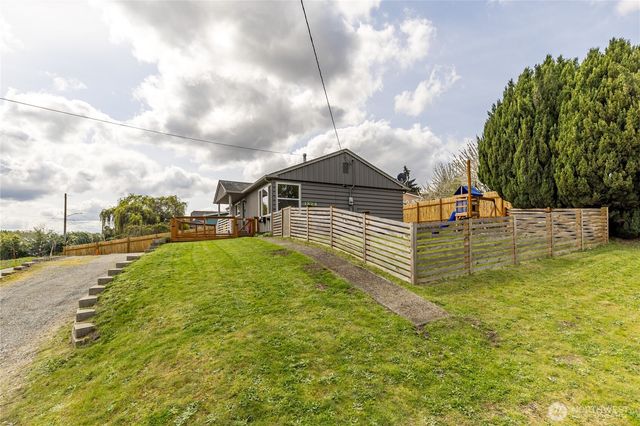 1324 E Fairbanks Street, Tacoma, WA 98404