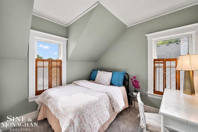 357 ROOSEVELT Pl. Place, Grosse Pointe, MI 48236