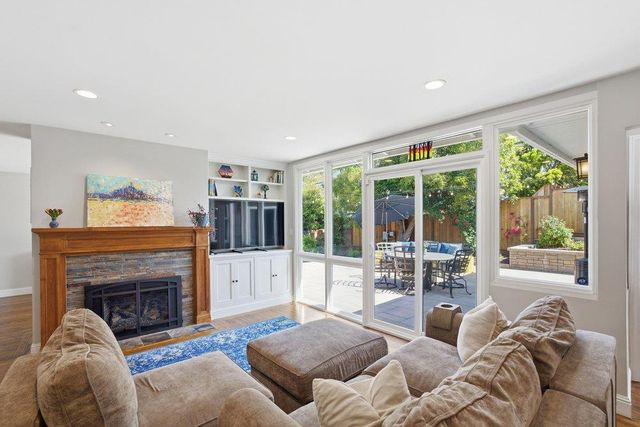 875 Buckland Avenue, San Carlos, CA 94070