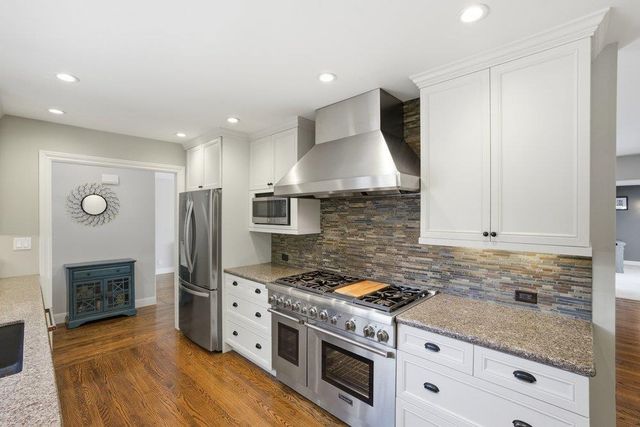 875 Buckland Avenue, San Carlos, CA 94070