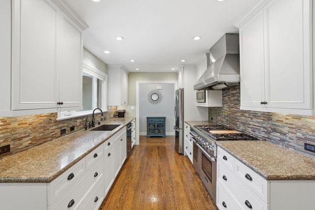 875 Buckland Avenue, San Carlos, CA 94070