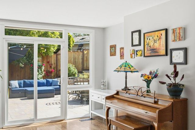 875 Buckland Avenue, San Carlos, CA 94070